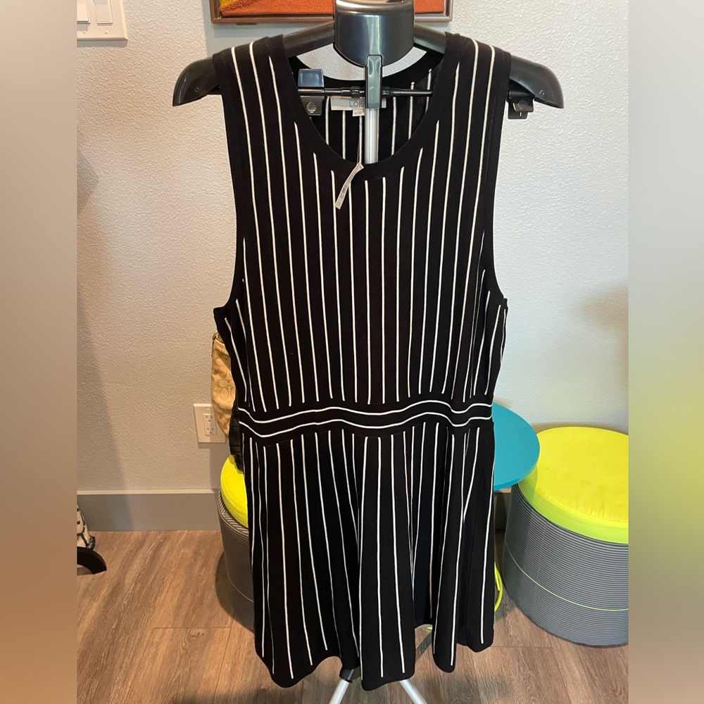 LOFT. Knit Sleeveless Fit & Flare Dress. Black and White Stripe. Womens XL.
